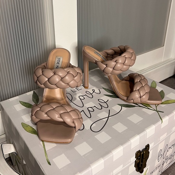 Steve Madden Shoes - Steve Madden 2 braided strap heels size 6